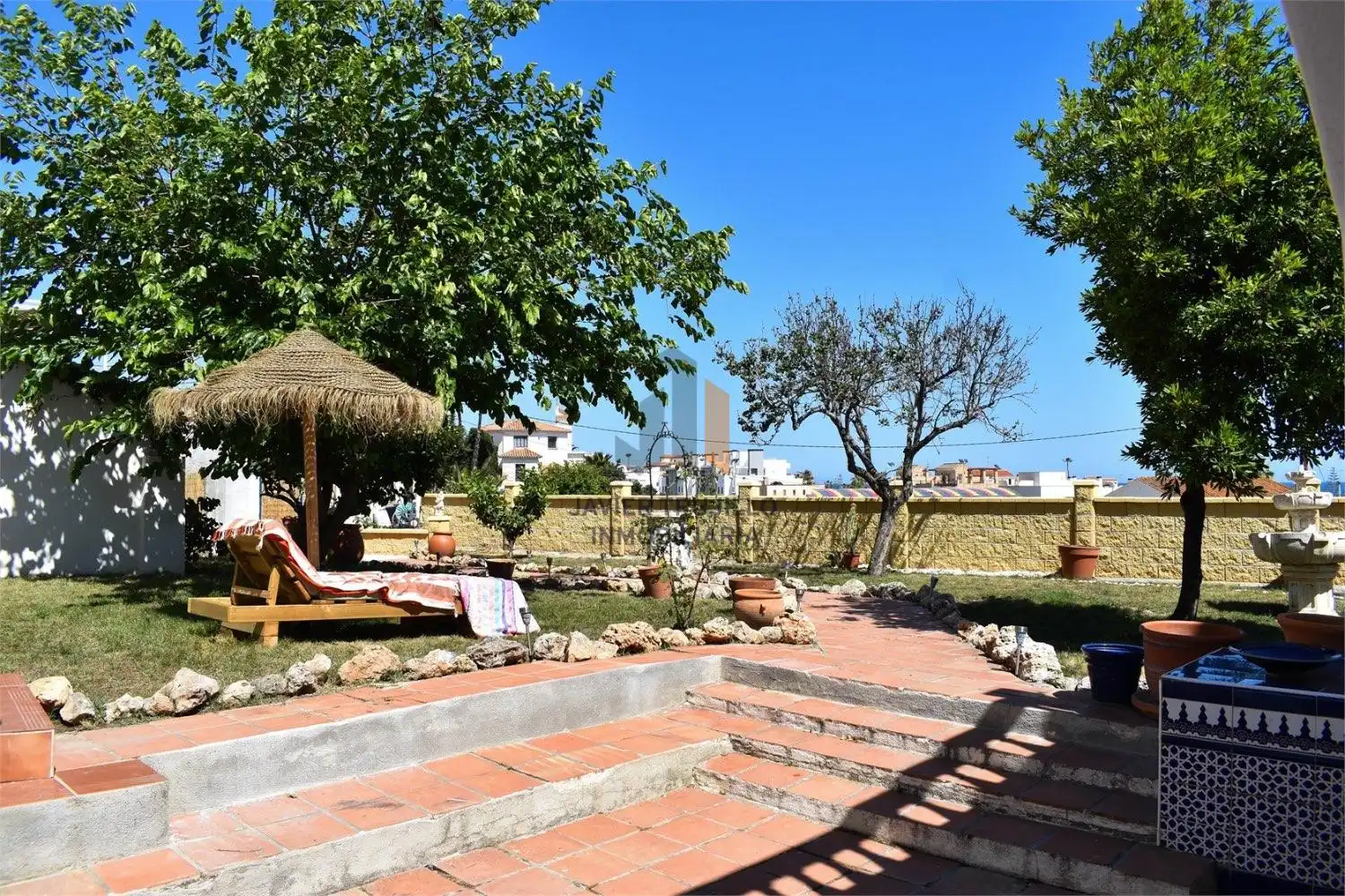 Terrassa de Casa o xalet en venda en Vélez-Málaga amb Terrassa, Traster i Moblat