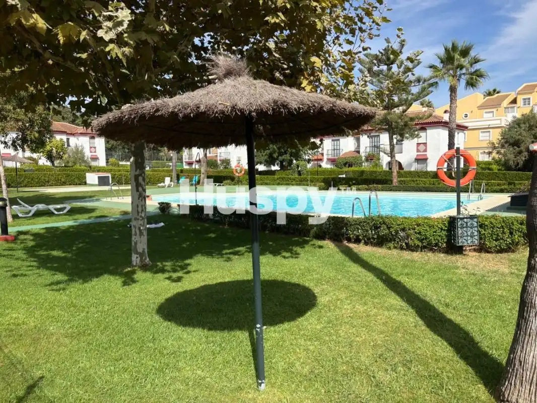 Casa aparellada amb terrassa en venda a Avenida de Islantilla, imagen 8