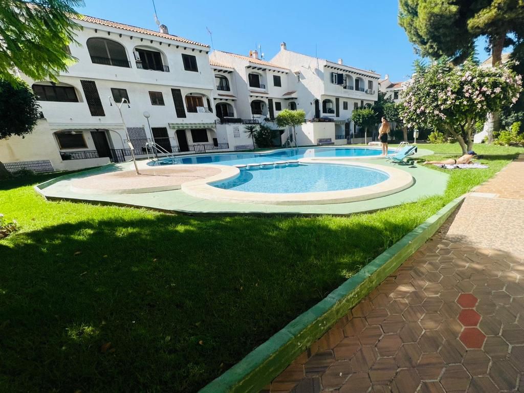 Piscina de Casa o chalet en venta en Orihuela con Aire acondicionado, Jardín privado y Terraza