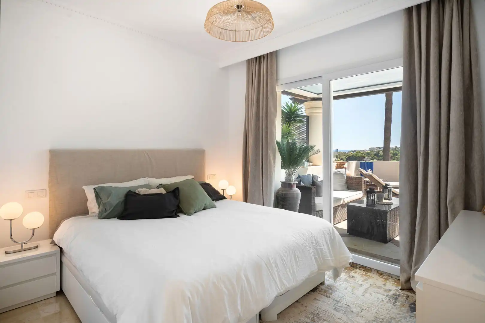 Ático con piscina en venta en Nueva Andalucía, imagen 9