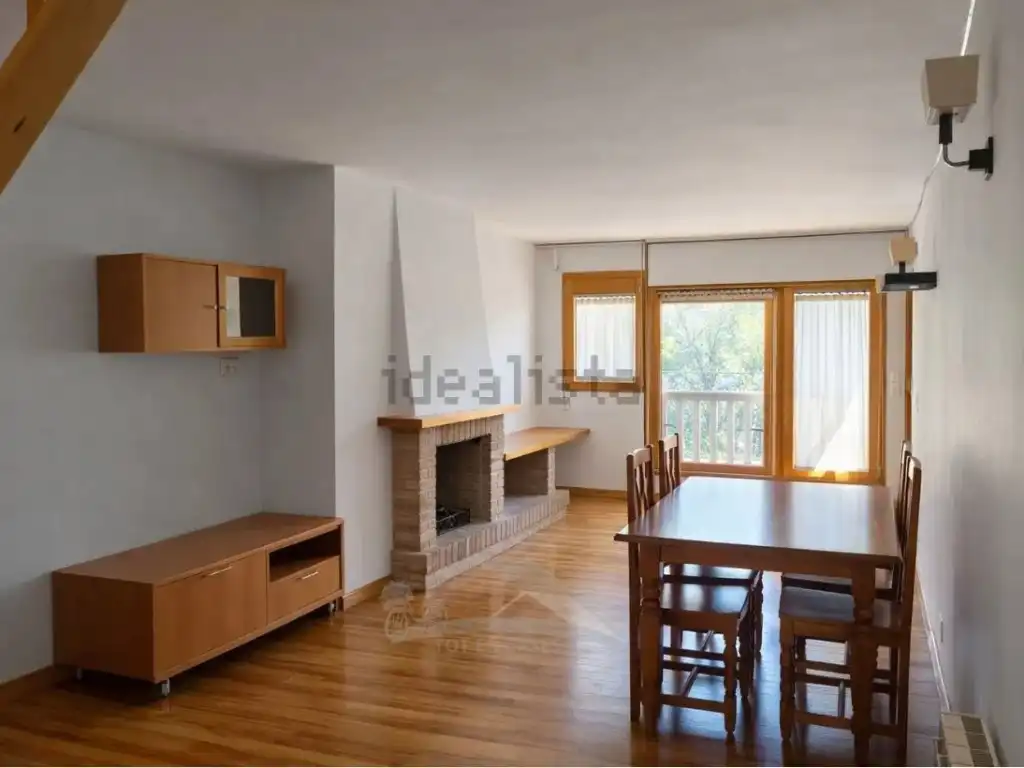 Sala d'estar de Apartament en venda en Sort
