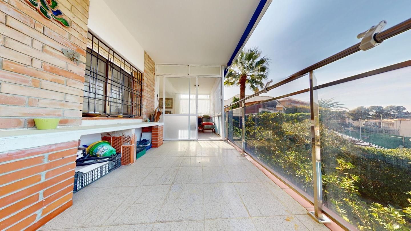 Terrassa de Pis en venda en Castelldefels amb Aire condicionat, Terrassa i Piscina comunitària