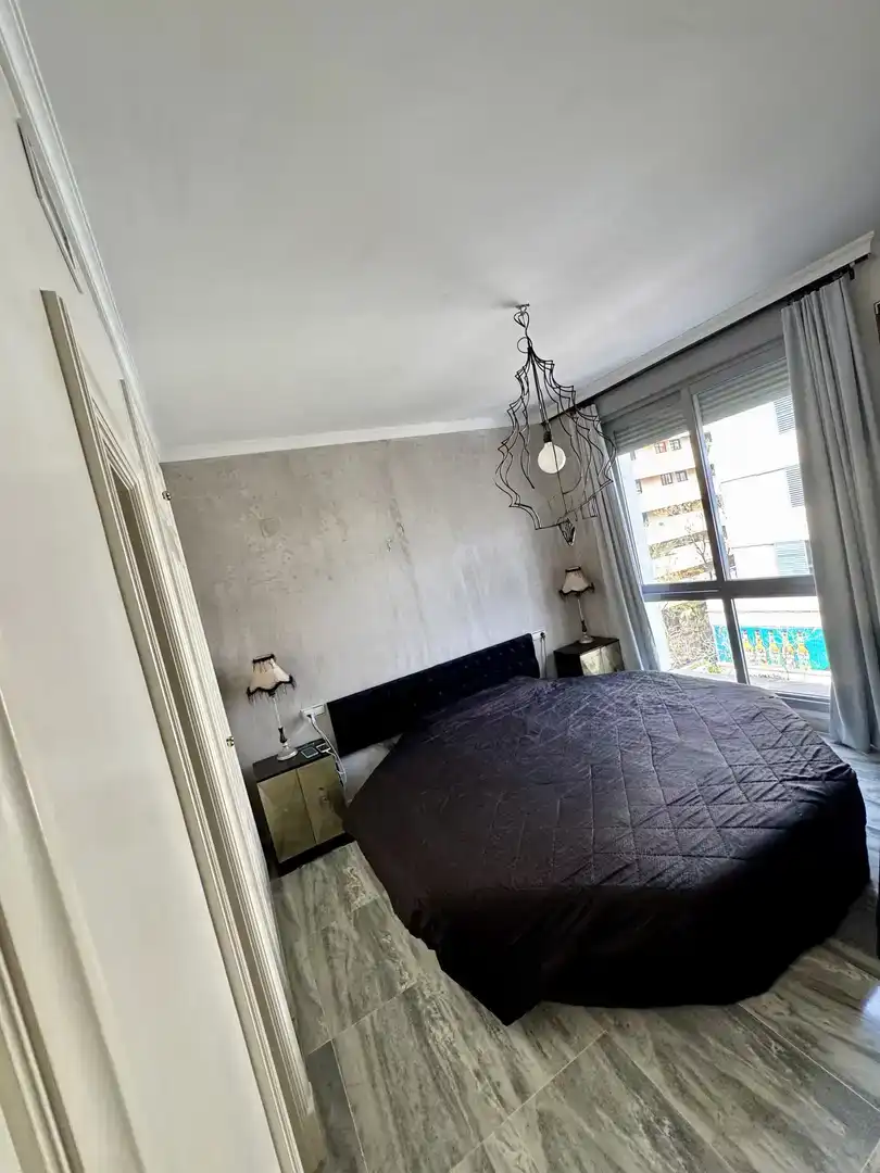 Schlafzimmer von Wohnung zur Miete in  Sevilla Capital mit Klimaanlage, Schwimmbad und Balkon