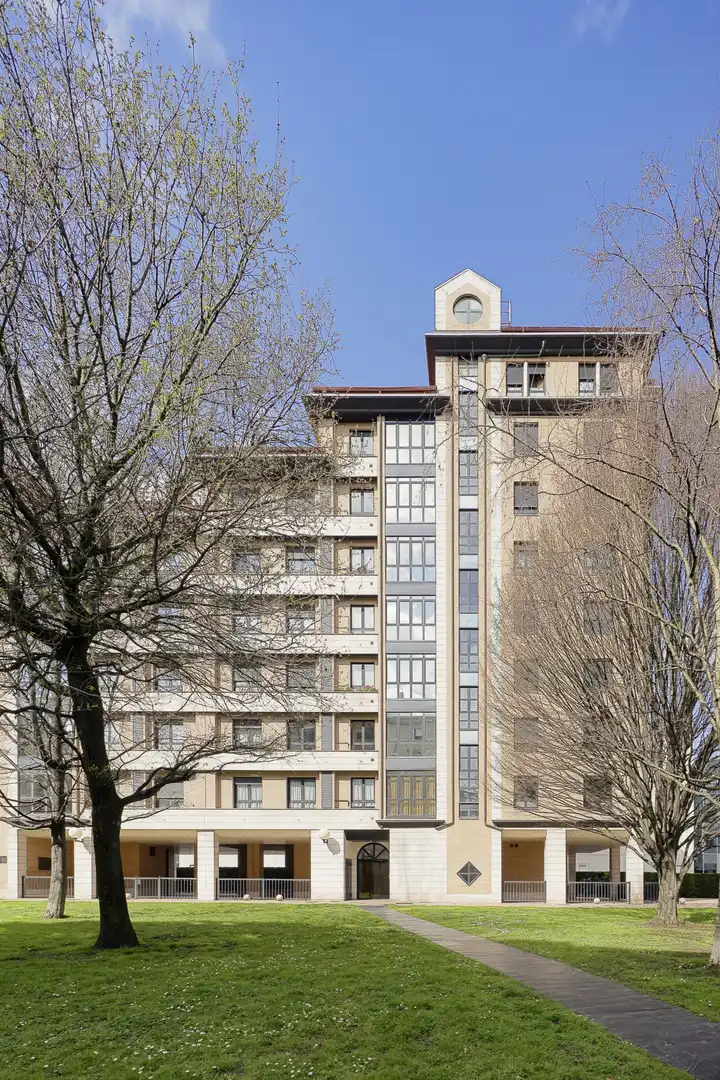 Vista exterior de Piso en venta en Gijón  con Calefacción, Parquet y Trastero
