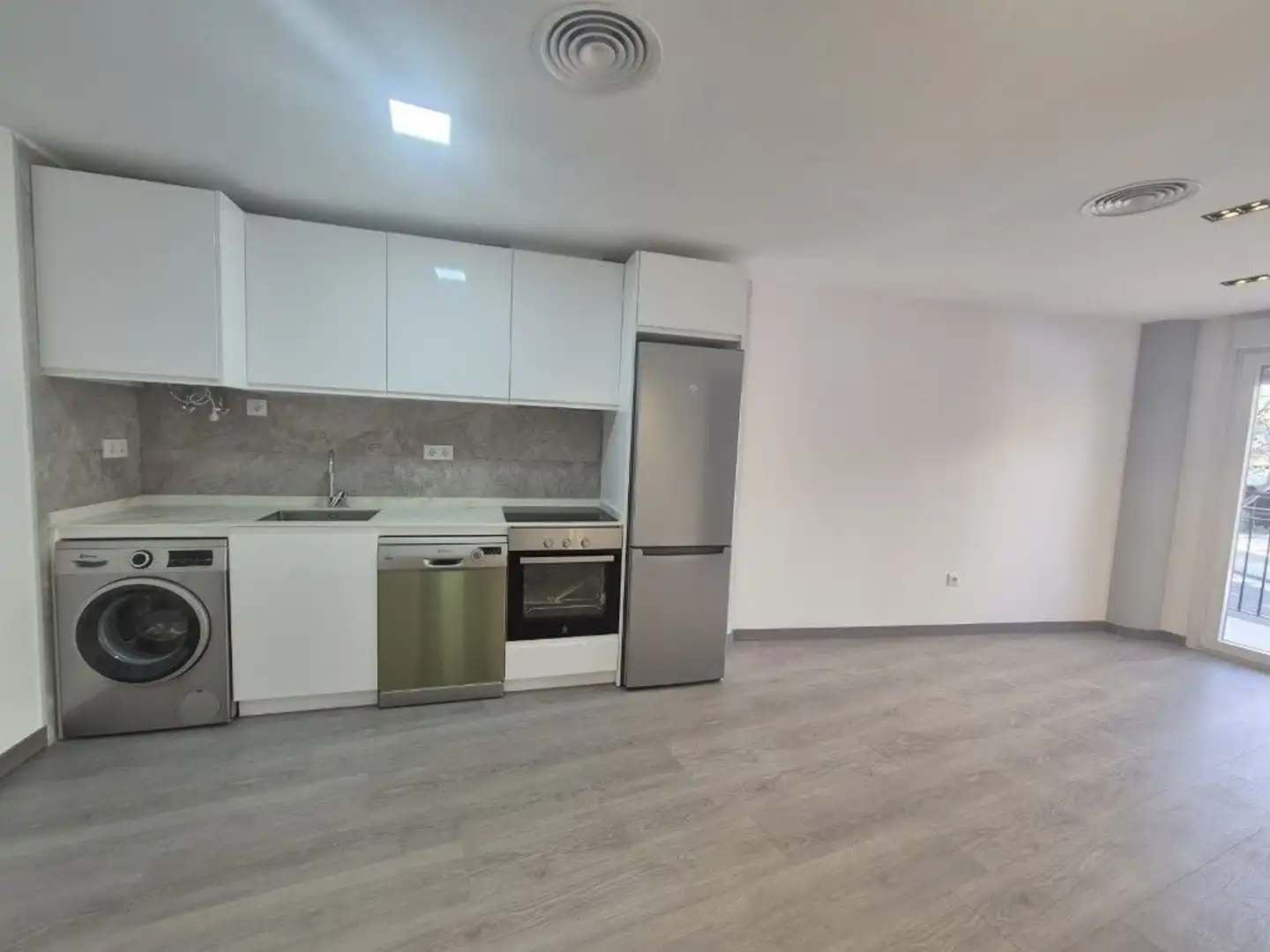 Kitchen of Flat for sale in Zaragoza  with Air Conditioner, Heating and Terrace