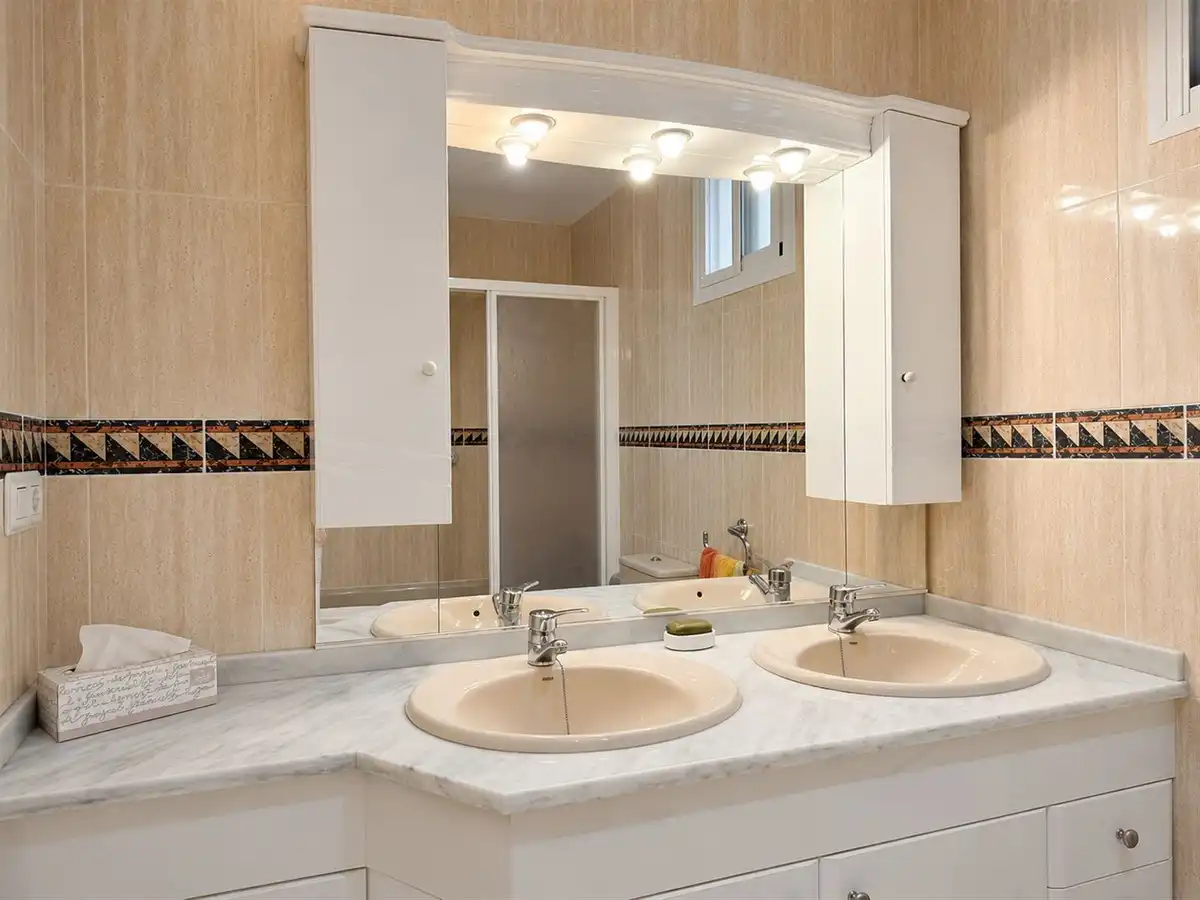 Bathroom of Apartments for sale in Mijas  with Air Conditioner, Heating and Terrace