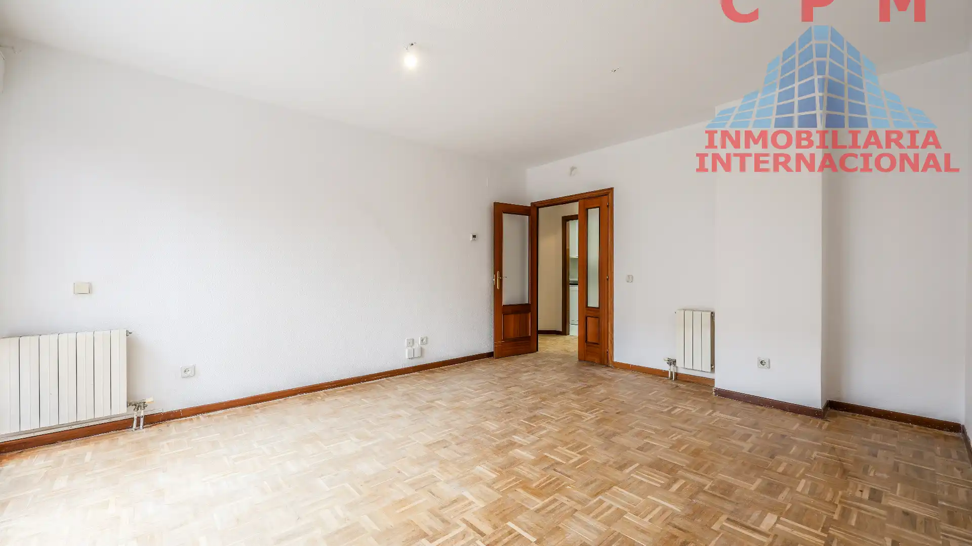 Sala de estar de Piso de alquiler en  Madrid Capital con Calefacción, Parquet y Terraza