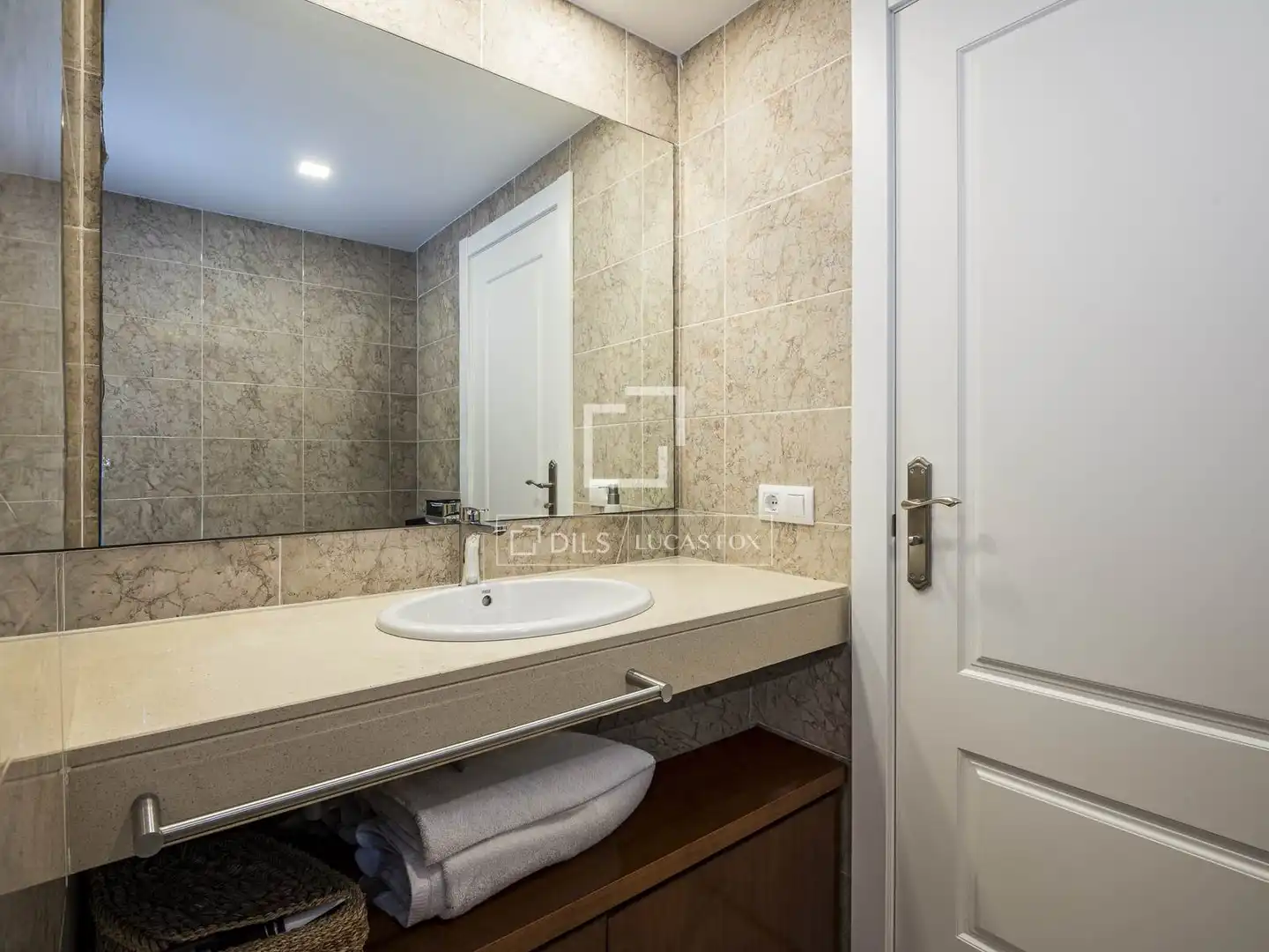 Bathroom of Flat for sale in Sant Cugat del Vallès  with Air Conditioner, Heating and Terrace