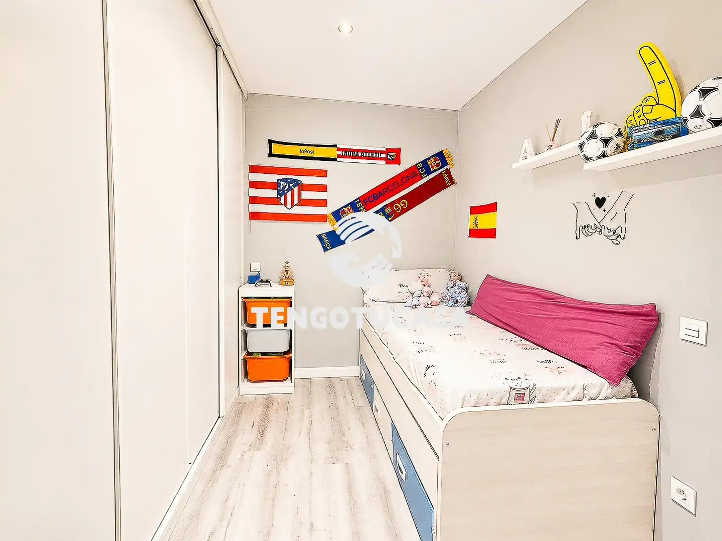 Bedroom of Flat for sale in Madrid