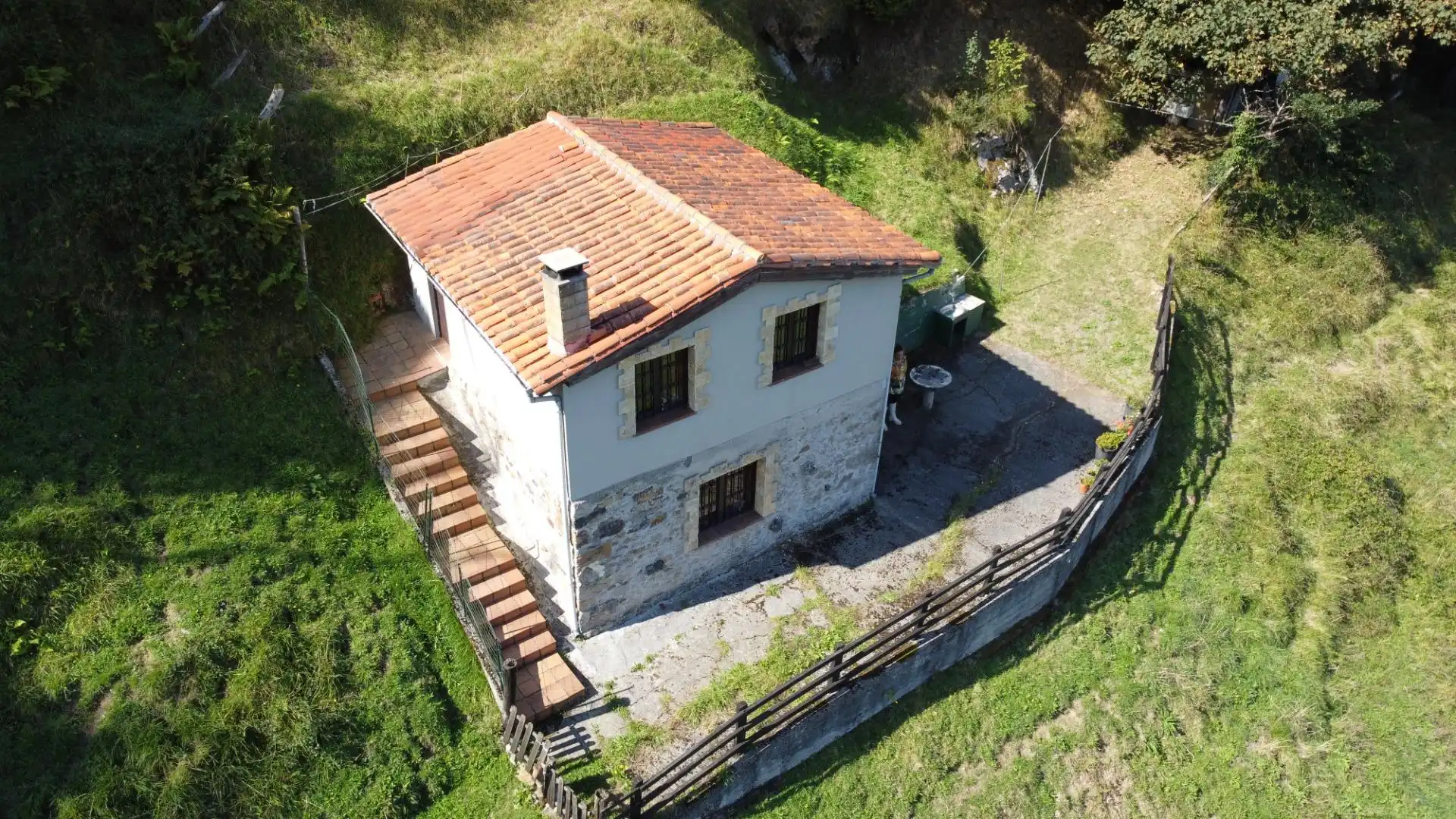 Exterior view of Houses for sale in Bimenes  with Heating, Private garden and Terrace