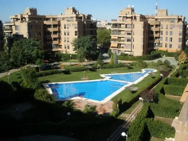 Schwimmbecken von Wohnung zur Miete in Valencia mit Klimaanlage, Heizung und Terrasse