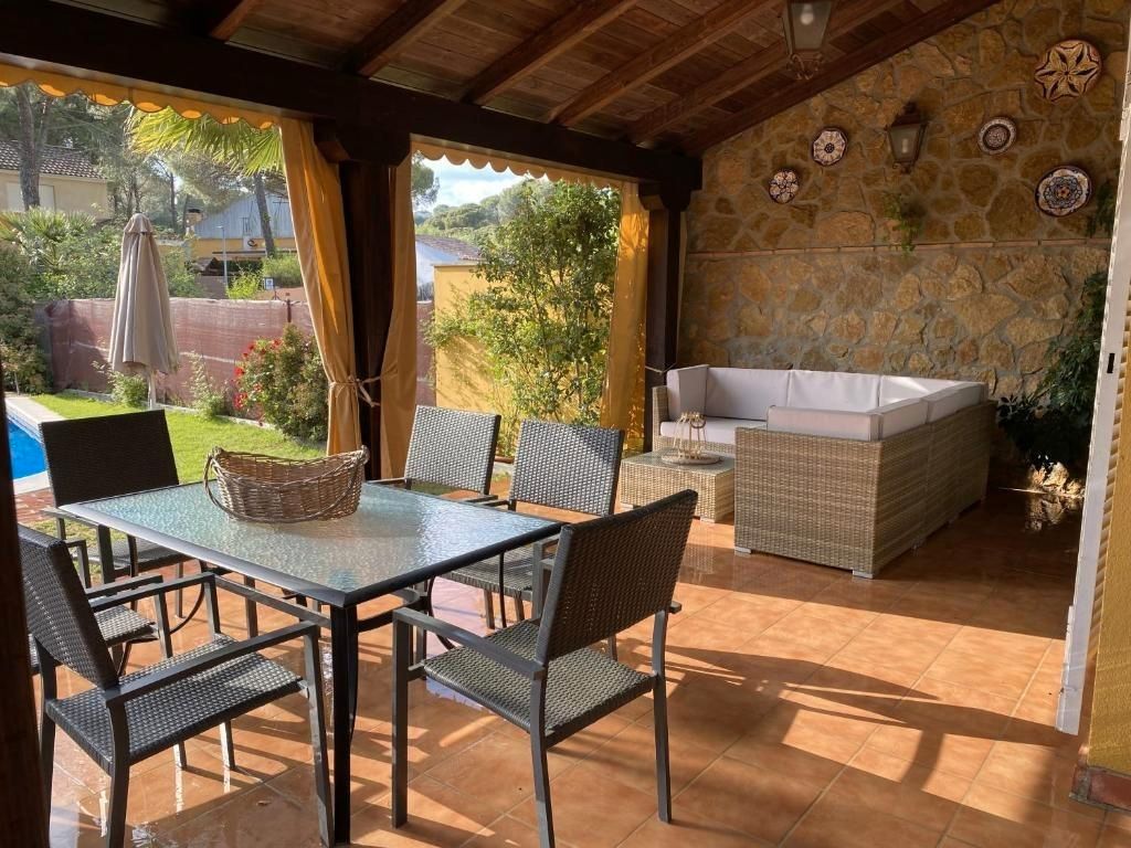 Terrassa de Casa o xalet en venda en  Córdoba Capital amb Jardí privat, Terrassa i Piscina