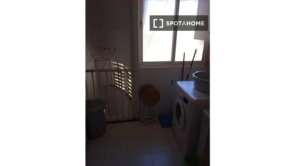 Room in Barrio de Zaidín
