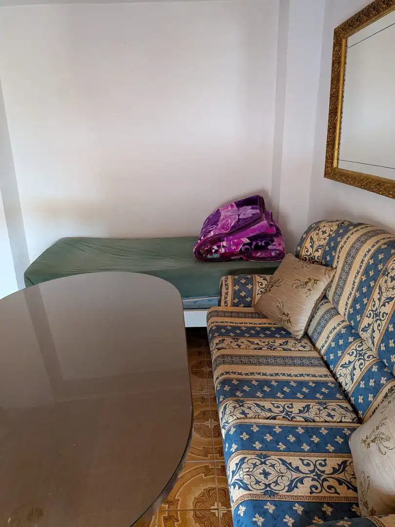 Bedroom of Flat for share in Alhendín