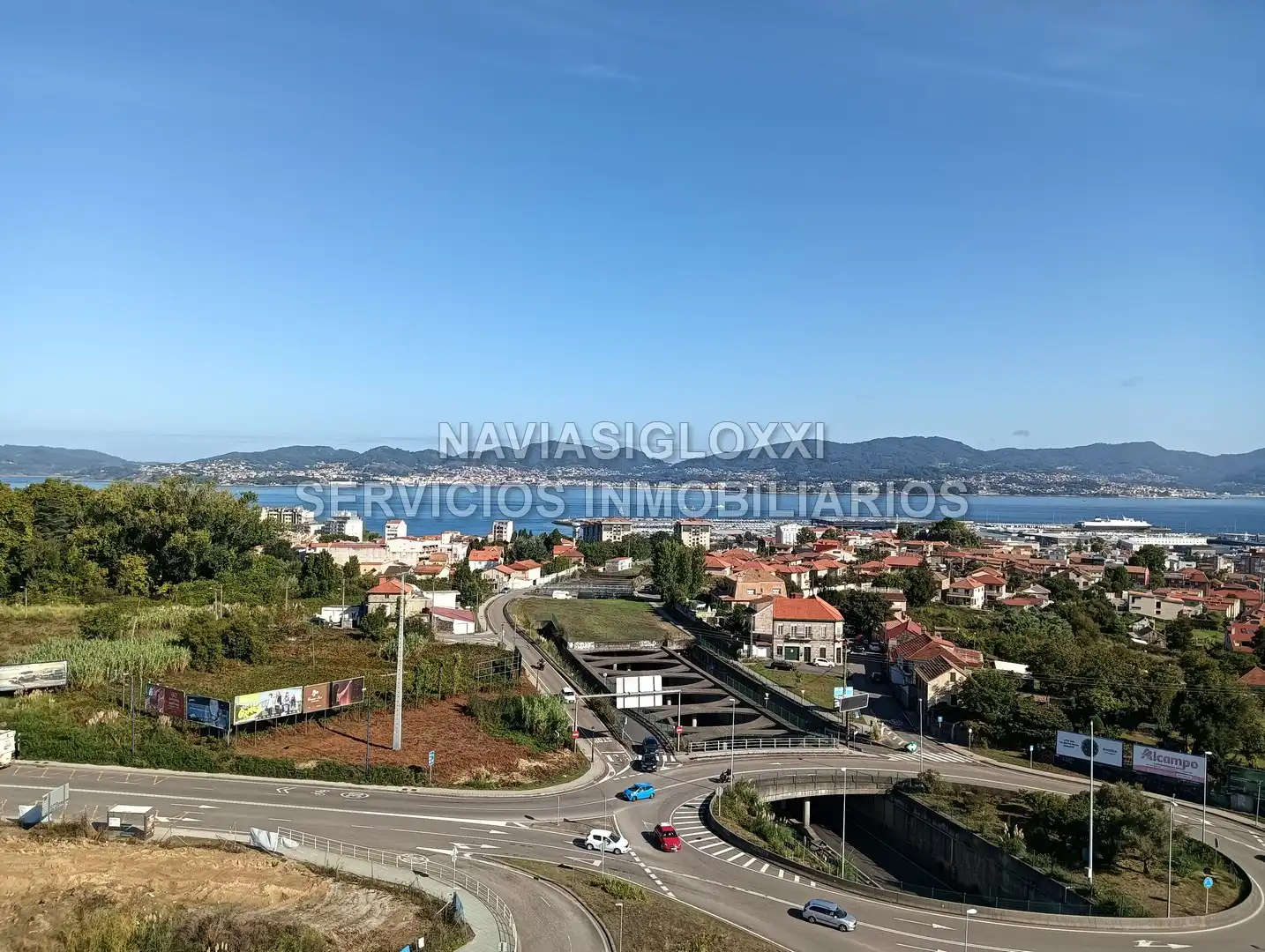 Vista exterior de Piso de alquiler en Vigo  con Parquet, Amueblado y Horno