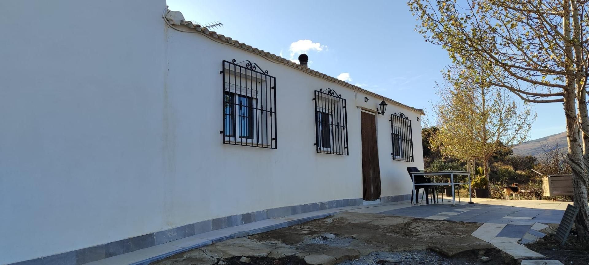 Vista exterior de Finca rústica en venda en Sierro amb Jardí privat i Traster