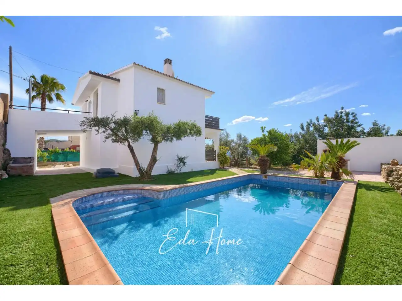 Piscina de Casa o chalet en venta en La Bisbal del Penedès con Aire acondicionado, Calefacción y Jardín privado