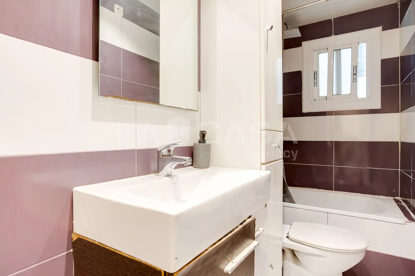 Baño de Piso en venta en Sant Adrià de Besòs con Balcón