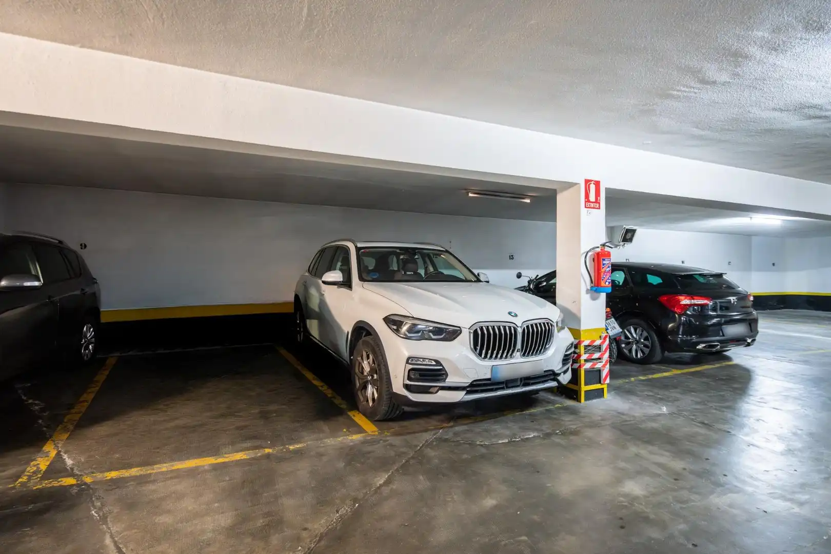 Parkplatz von Wohnung zur Miete in Madrid mit Klimaanlage, Heizung und Terrasse