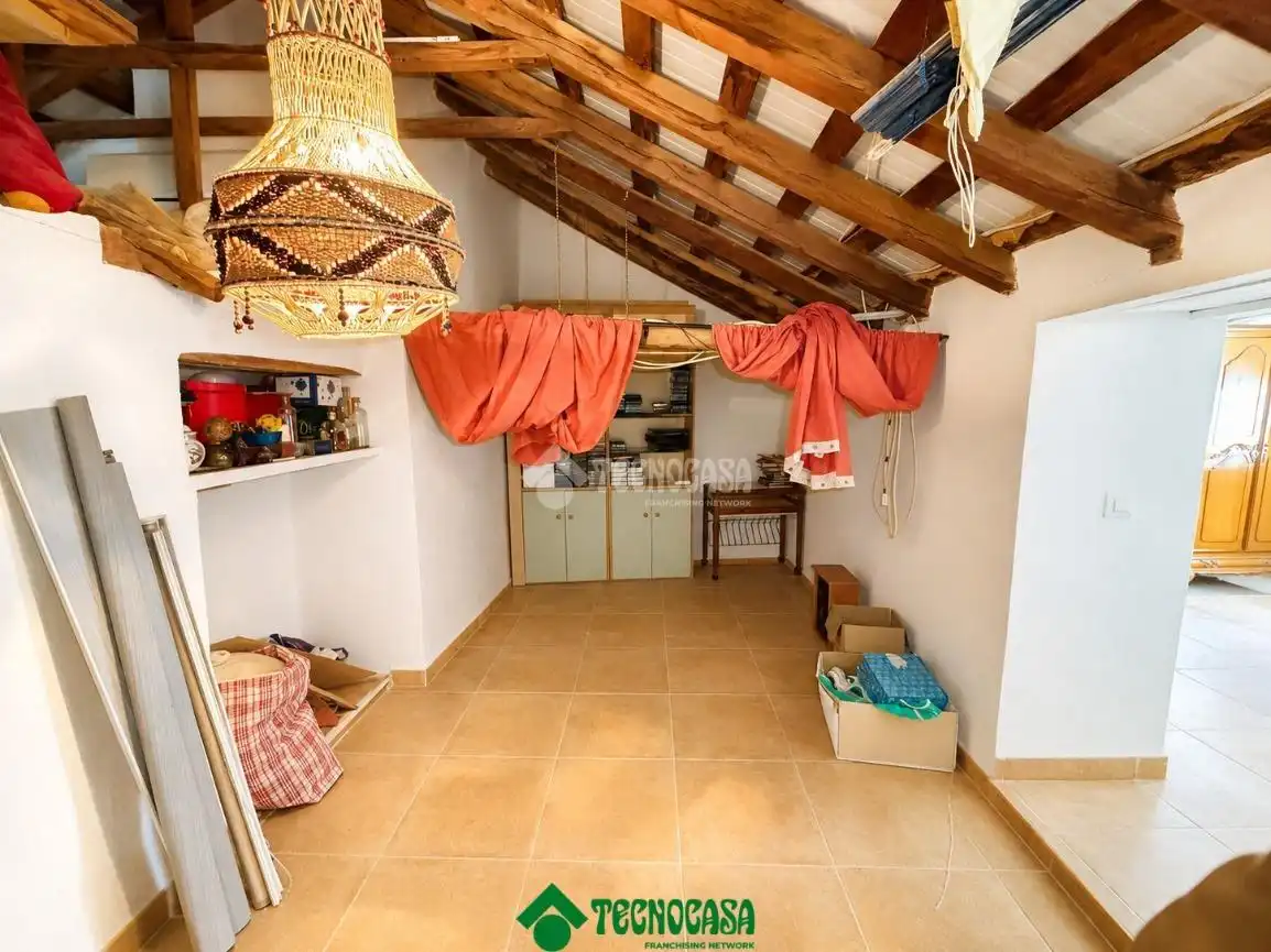 Casa adosada en venta en Adamuz