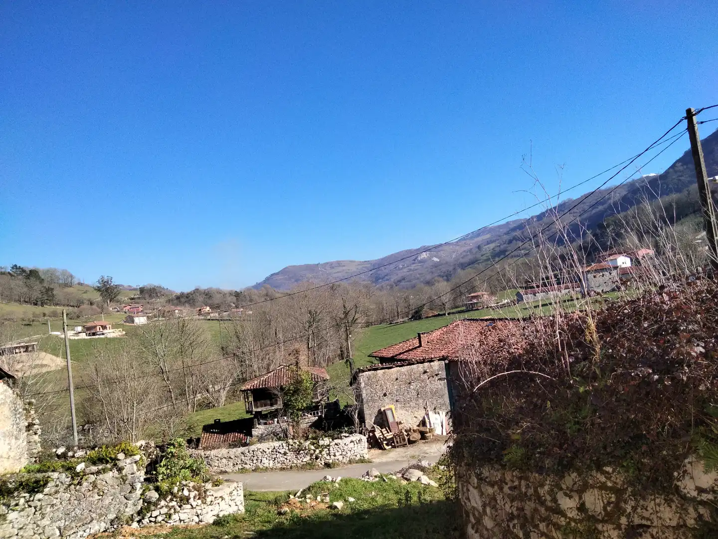 Gebäude zum Verkauf in Lugar Villar, Onís