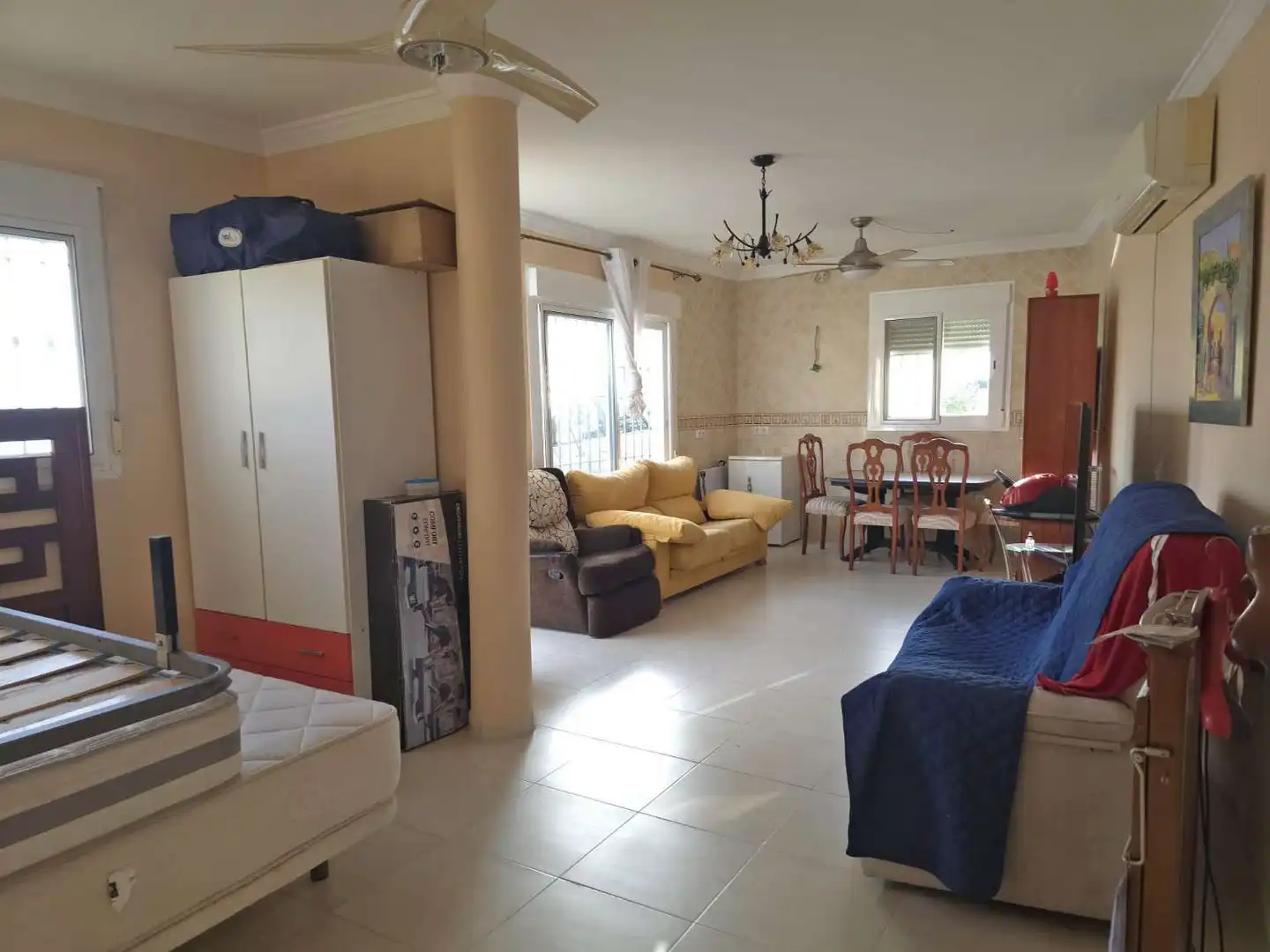 Sala d'estar de Finca rústica en venda en Arucas amb Aire condicionat, Piscina i Moblat