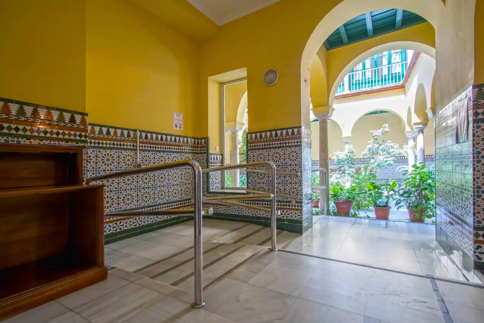 Flat for sale in Sevilla  with Balcony
