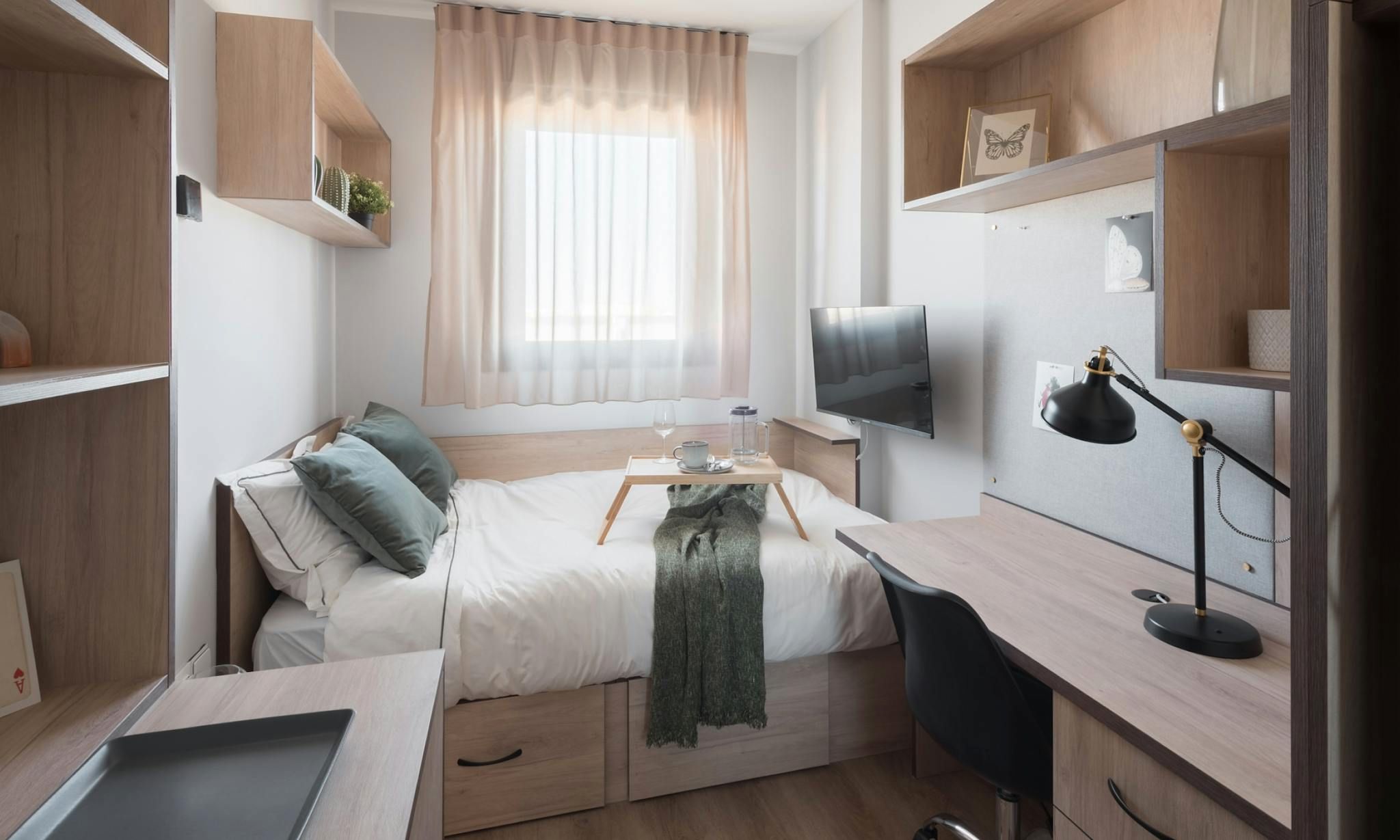 Bedroom of Flat to share in  Sevilla Capital  with Washing machine