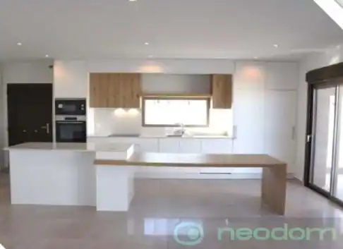 Casa amb piscina en venda a N/A, imagen 2