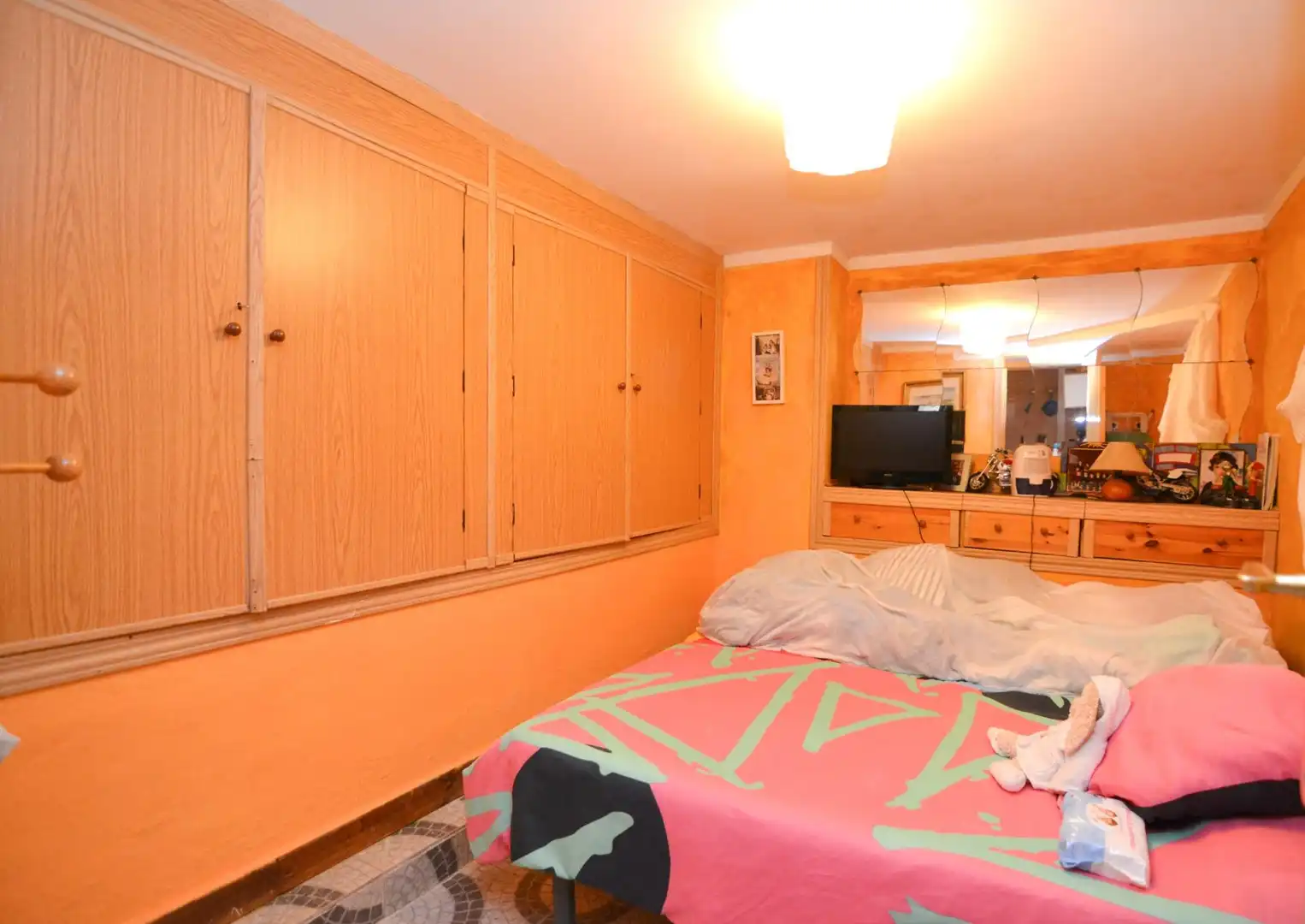 Habitación de Casa adosada en venta en Navalcarnero con Aire acondicionado, Calefacción y Jardín privado
