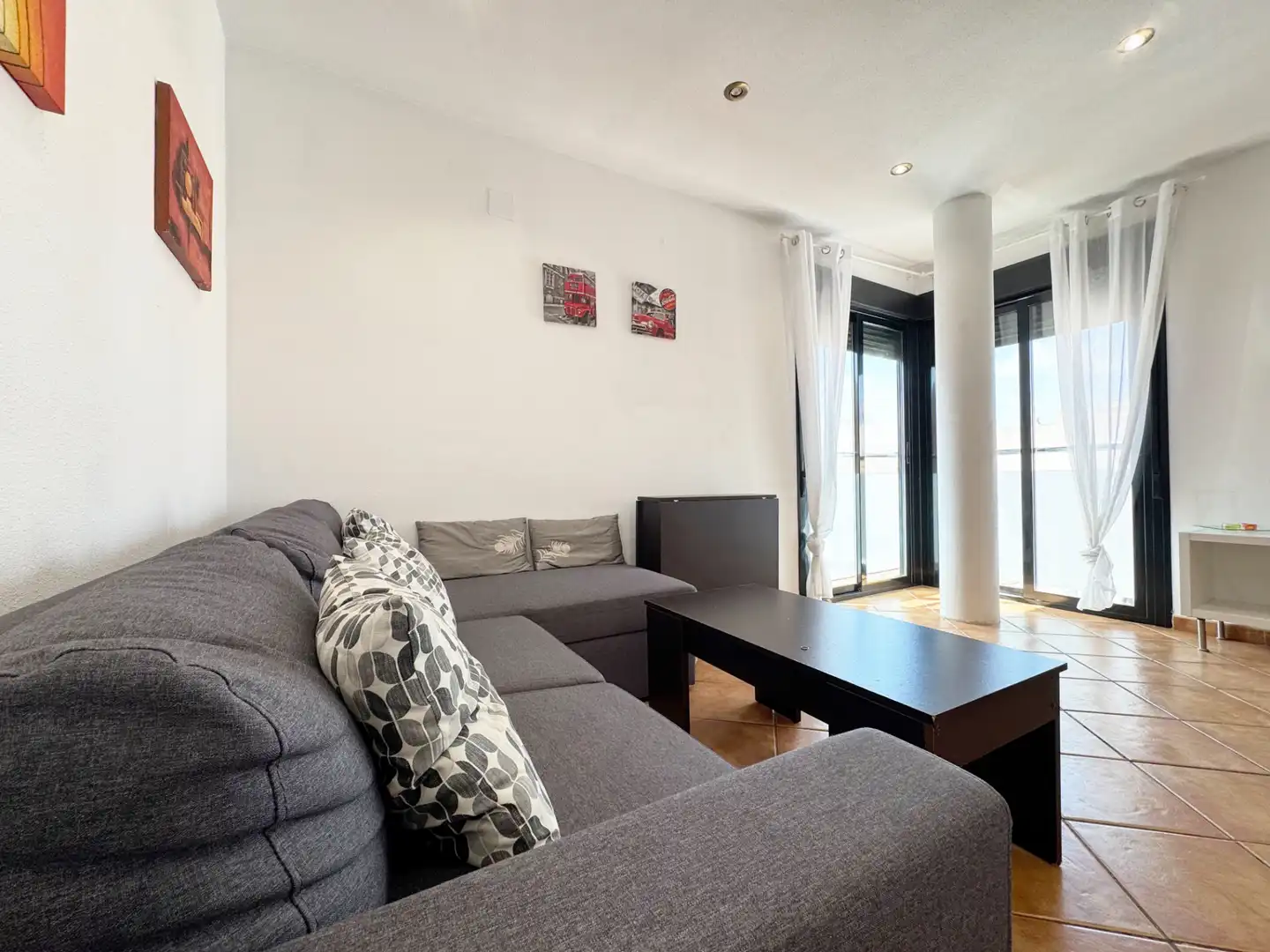 Appartamento con terrazza in vendita a Calle Falcón, imagen 5