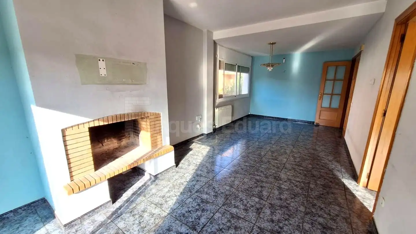 Maison mitoyenne avec jardin à vendre à Nucli Urbà, imagen 5