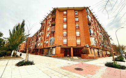 Vista exterior de Pis en venda en  Toledo Capital amb Calefacció i Terrassa