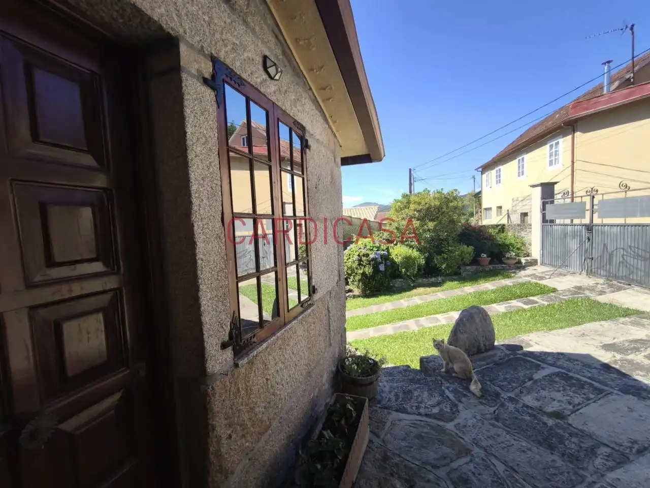 Vista exterior de Casa o xalet en venda en Mondariz amb Calefacció, Jardí privat i Terrassa