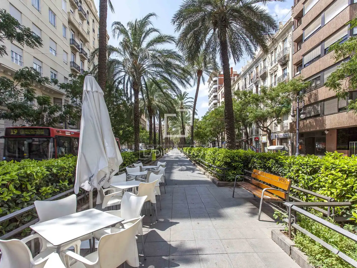 Vista exterior de Àtic de lloguer en Valencia amb Aire condicionat, Calefacció i Parquet