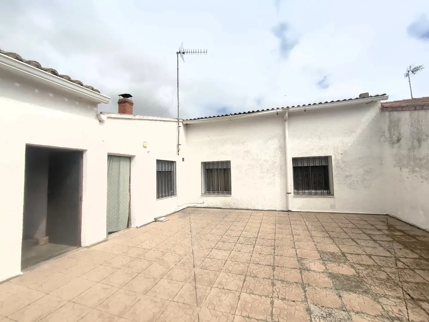Vista exterior de Casa o chalet en venta en Lomoviejo con Trastero, Amueblado y Horno