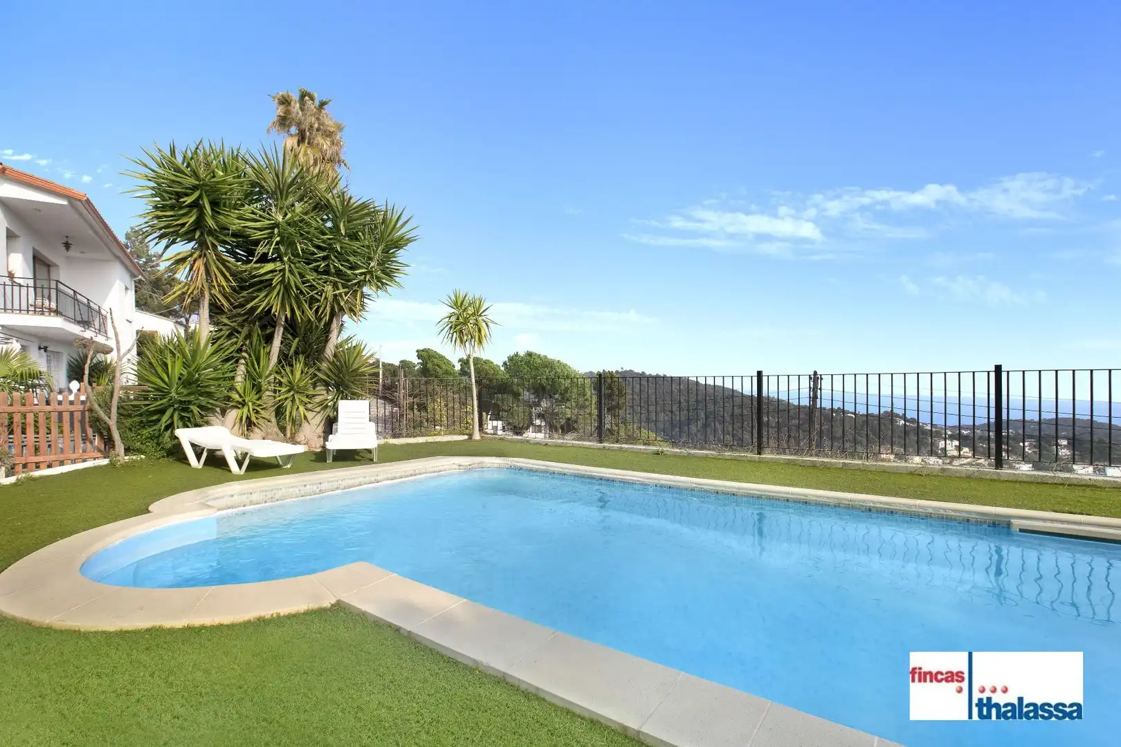 Casa con piscina en venta en Serra Brava, imagen 3