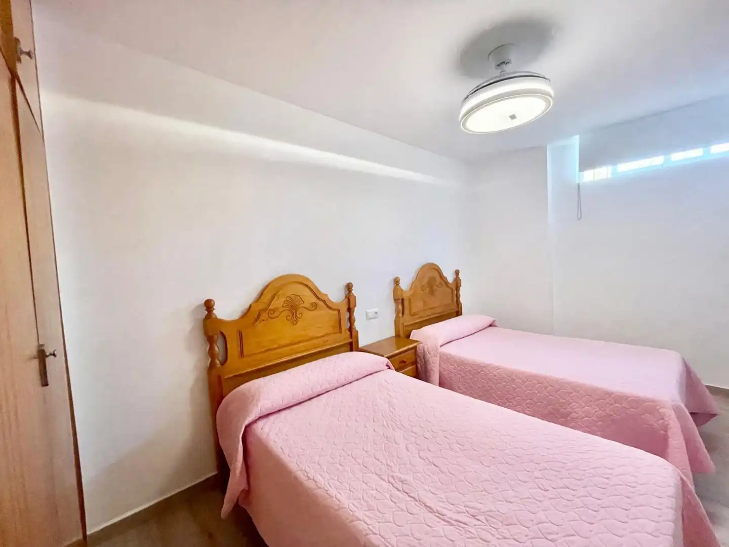 Schlafzimmer von Erdgeschoss zum Verkauf in Salobreña mit Möbliert und Gemeinschaftspool