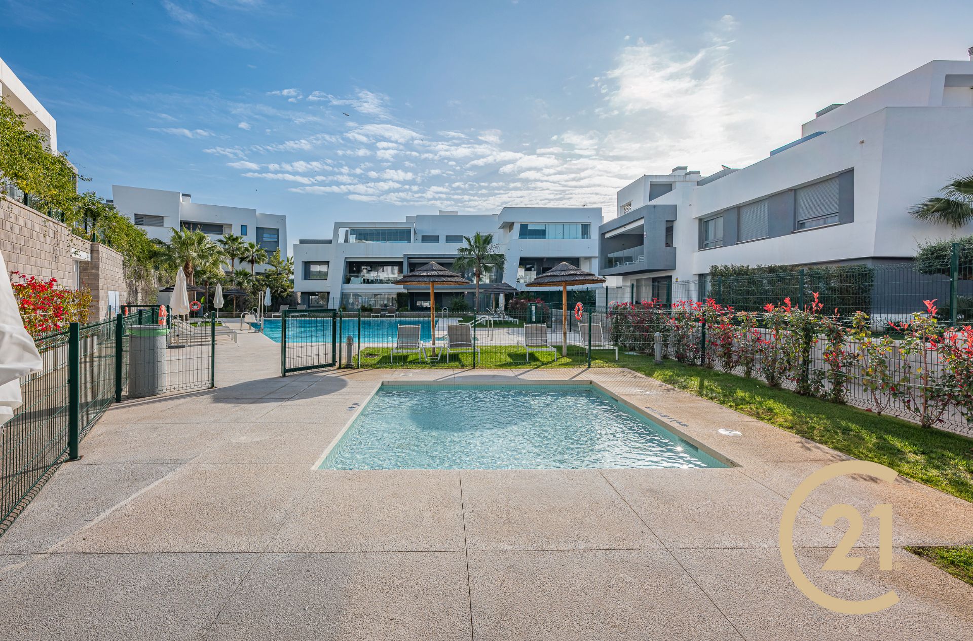 Swimming pool of Planta baja for sale in Estepona  with Air Conditioner, Private garden and Terrace