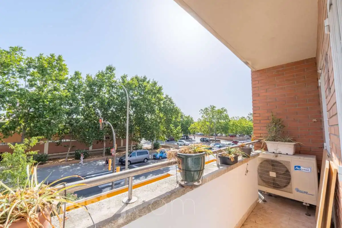 Vista exterior de Pis en venda en Vilafranca del Penedès amb Aire condicionat, Calefacció i Balcó