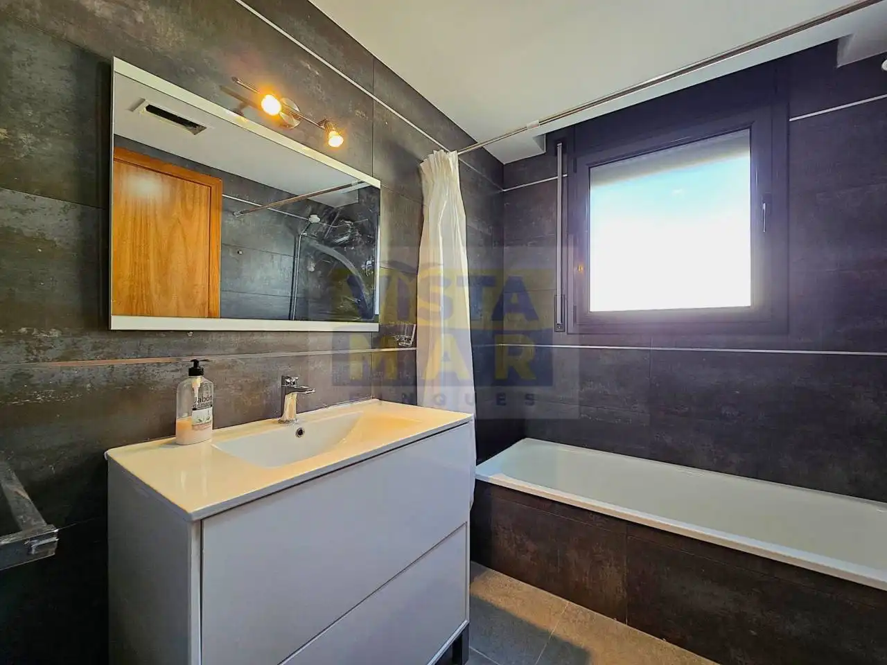 Casa adosada en venta en Marítim
