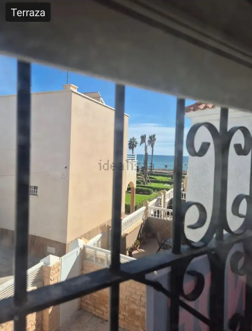 Dormitori de Casa o xalet en venda en Costacabana - Loma Cabrera