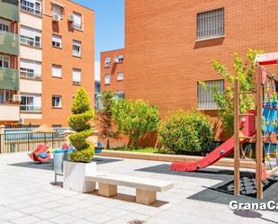 Exterior view of Flat to rent in  Granada Capital  with Air Conditioner