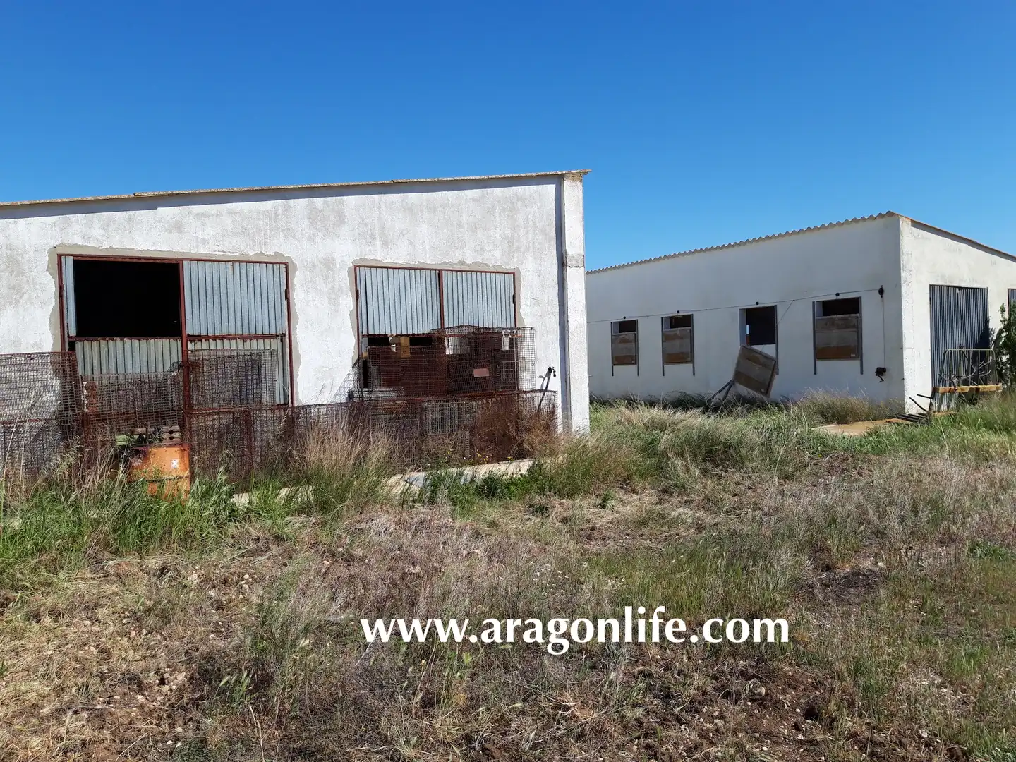 Nau industrial en venda en Fabara