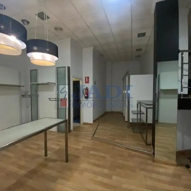 Local comercial en venta en Valdepeñas, imagen 4