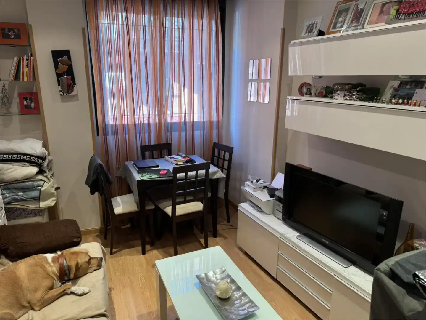 Sala d'estar de Garatge de lloguer en Madrid