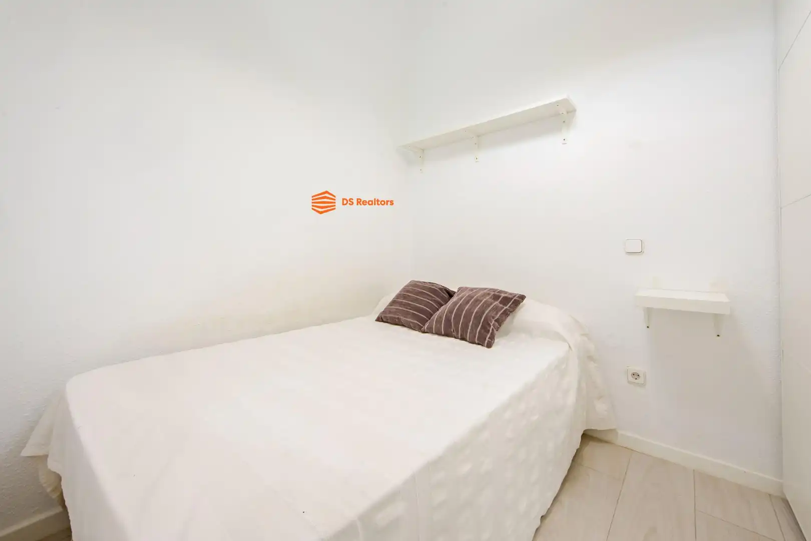 Bedroom of Flat for sale in Madrid  with Heating and Furnished