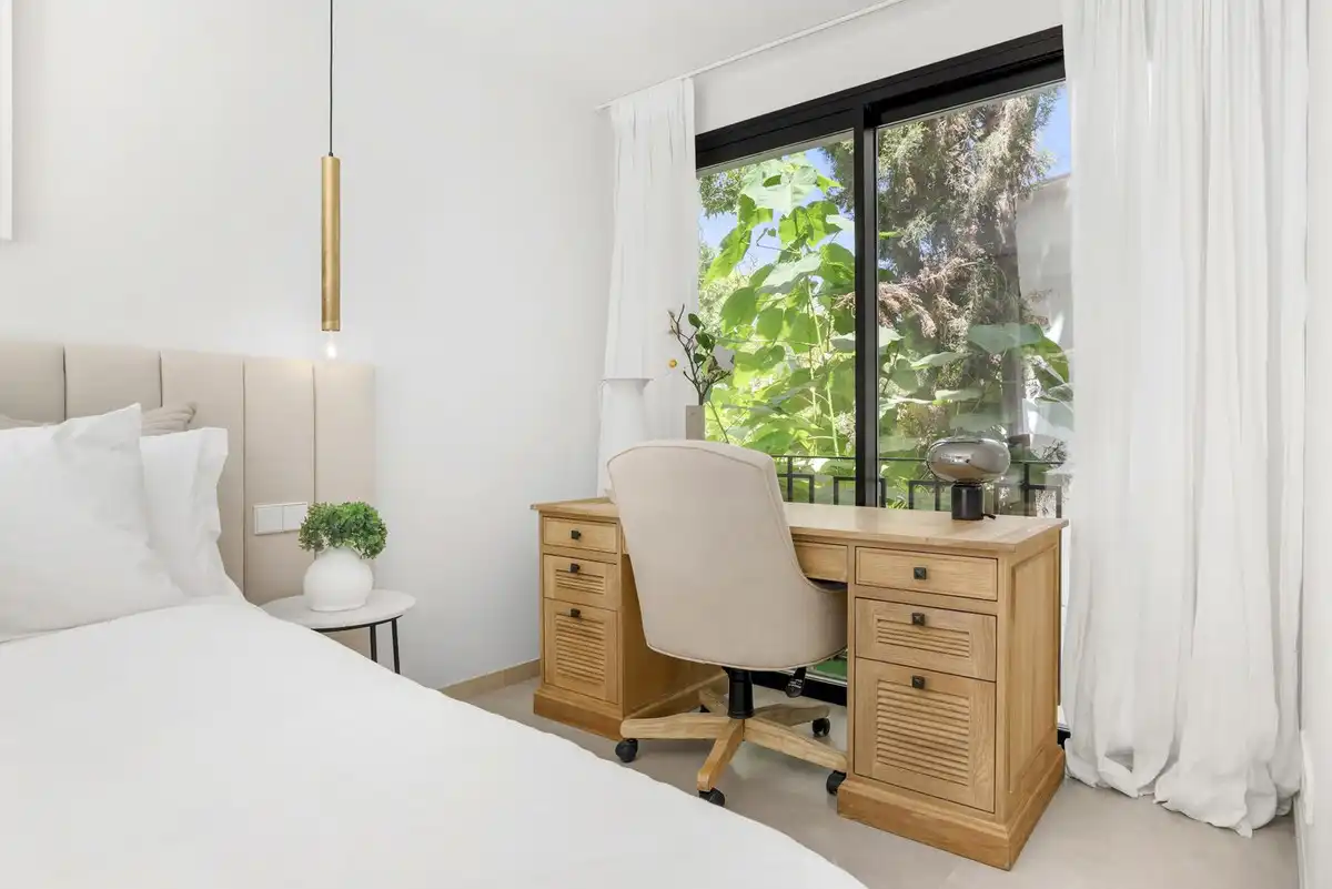 Bedroom of Houses for sale in Nueva Andalucía