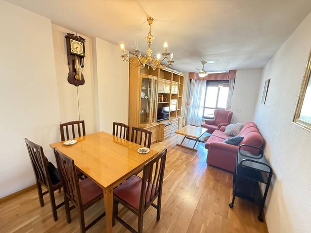 Piso en Venta en Calle Dodge en Orcasitas