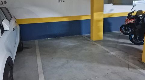 Este plaza de parking se encuentra en Calle Urbasa, 31621, Sarriguren, Navarra, en la planta sótano 2. Es un plaza de parking que 